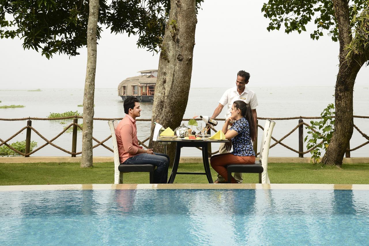 The Zuri Kumarakom Kerala Resort & Spa Kültér fotó